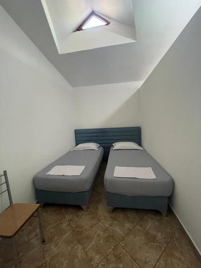 Jazoj Family Hotel Orikum Zewnętrze zdjęcie