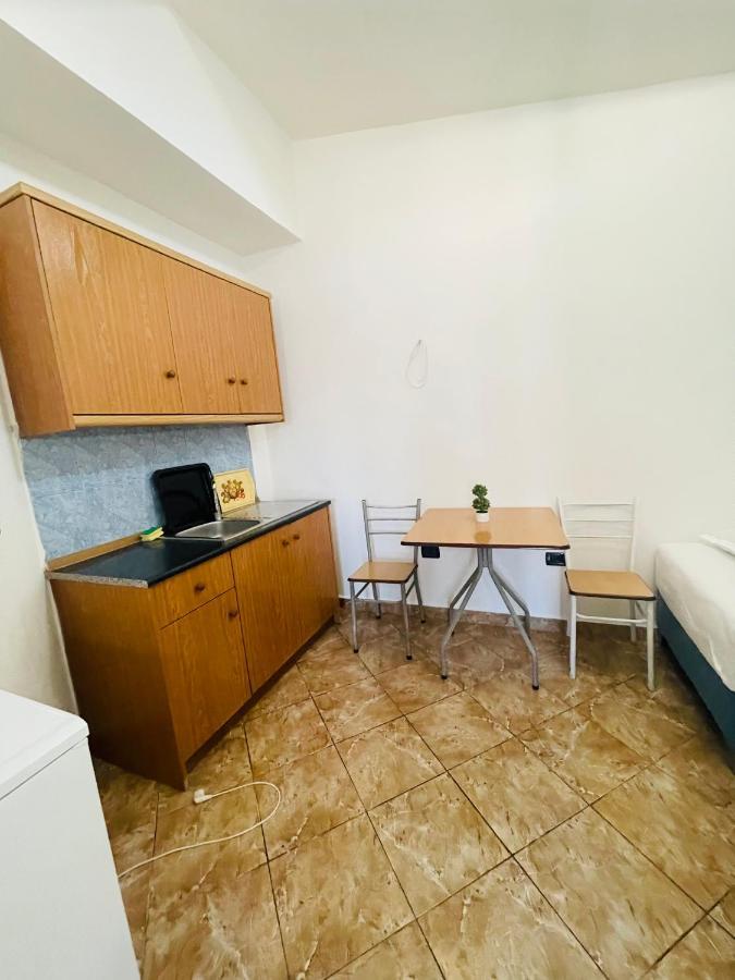 Jazoj Family Hotel Orikum Zewnętrze zdjęcie