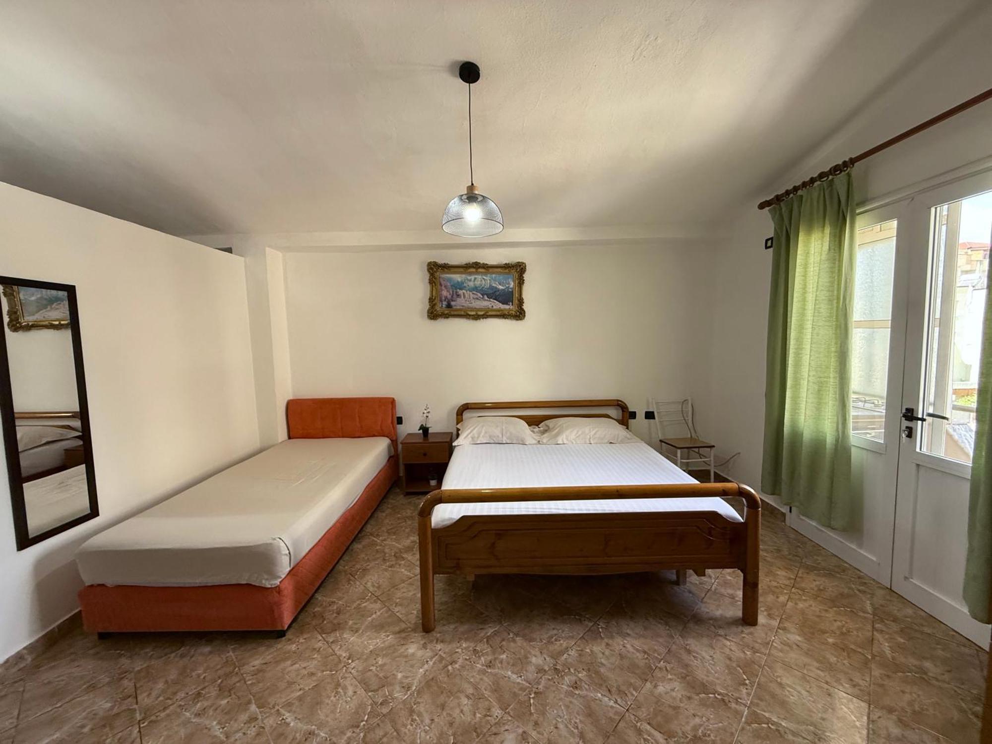 Jazoj Family Hotel Orikum Zewnętrze zdjęcie